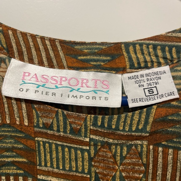 Passport Geometric Pattern Top - Picture 4 of 7